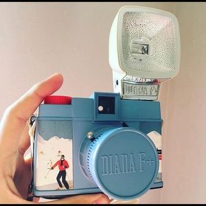 Vintage 35mm camera Lomographie